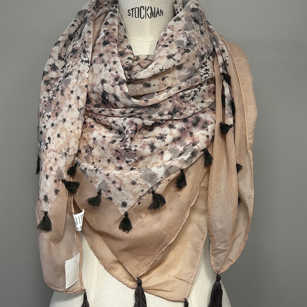 NWT Bijou Brigitte Versatile Watercolor Floral Scarf Tassels Shawl Top Rose Pink